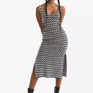 H&M Knitted Black & White Dress Size Medium